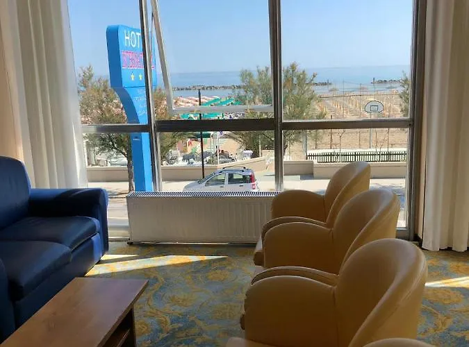 International Hotel 3*